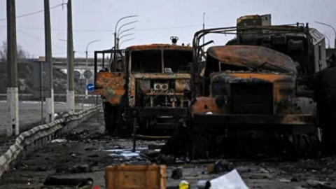 Rusya, Donetsk’te sivil yerleşimleri vuruyor