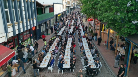 Başkan Özlü: 'Mevla bizleri hep birlikte bayrama da ulaştırsın'