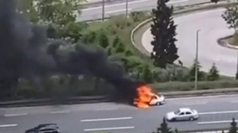 Kanser hastası eşini hastaneye götürüyordu, aracı alev topuna döndü