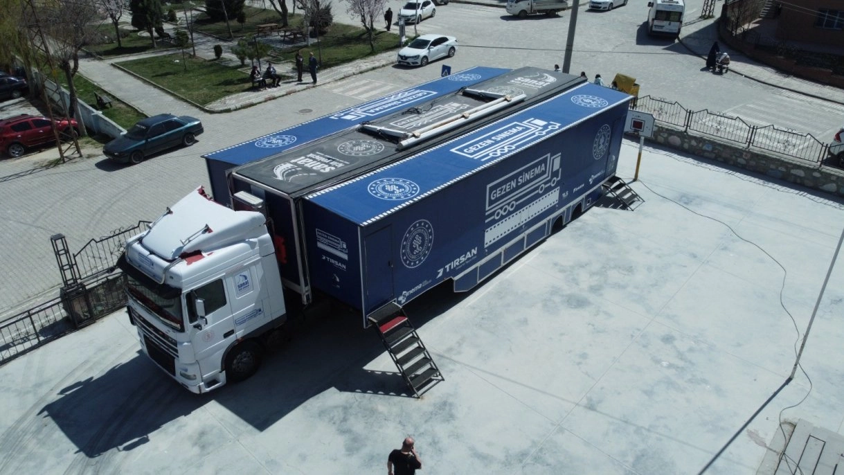 Gezen Sinema Tırı' ilk olarak kuruluş toprakları Söğüt’te sahne aldı
