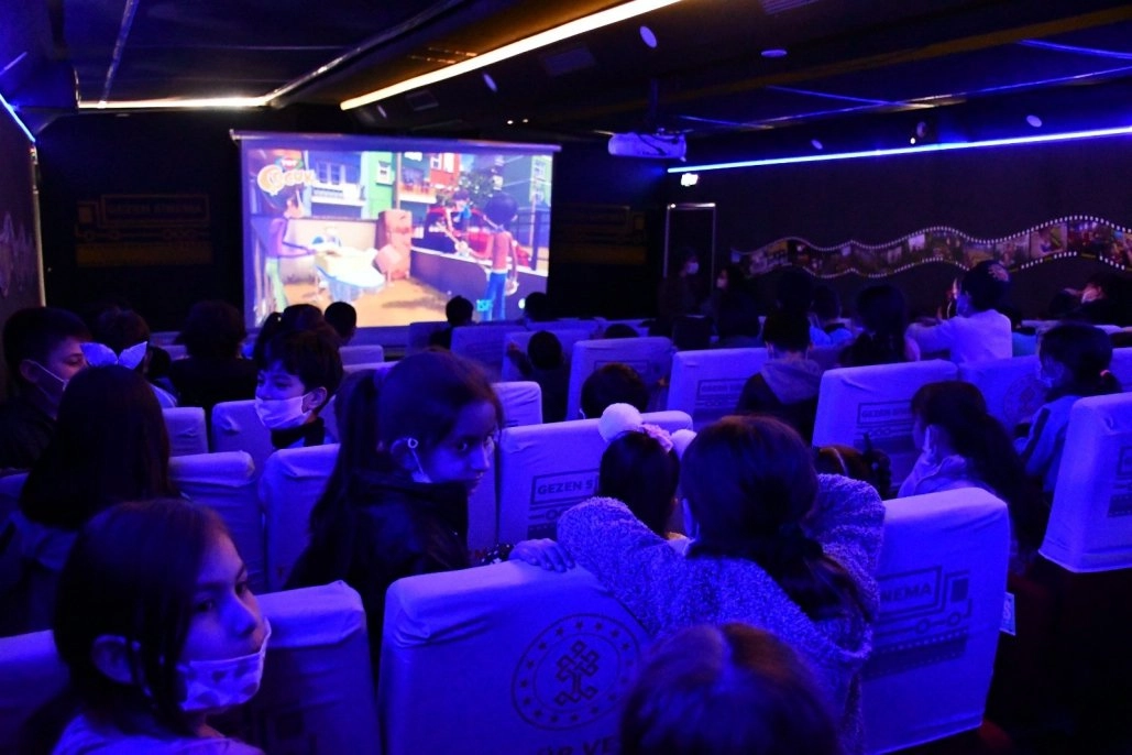 Gezen Sinema Tırı' ilk olarak kuruluş toprakları Söğüt’te sahne aldı