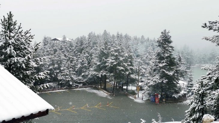    Gümüşhane dağları Mayıs ayında beyaza büründü   