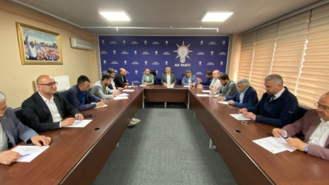 AK Parti'de ilçe başkanları toplantısı   