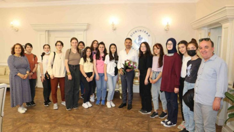 Liseli öğrenciler Kilim Müzesi ile şampiyonaya gitmeye hak kazandı