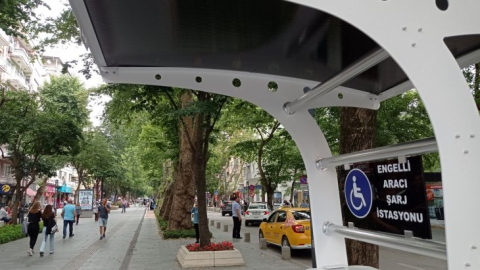 Cumhuriyet Bulvarı'na engelli şarj istasyonu