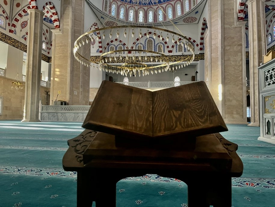 Recep Tayyip Erdoğan Camii göz kamaştırıyor