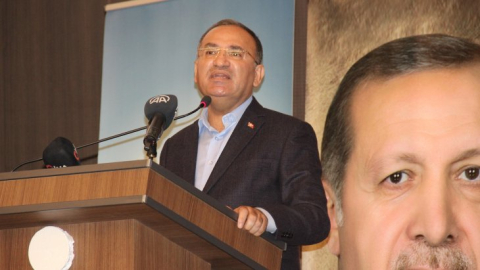 Bakan Bozdağ: “2023 Cumhurbaşkanlığı seçimi dünyanın göz diktiği seçimdir”