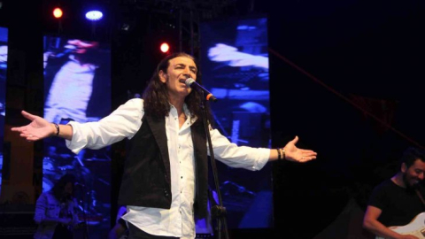 Murat Kekilli’den “rahmetli Bülent Ersoy” gafı