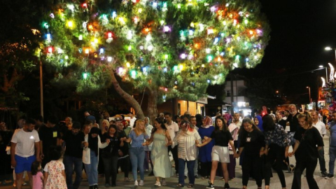 Tütünçiftlik sahilinde türkü dolu gece