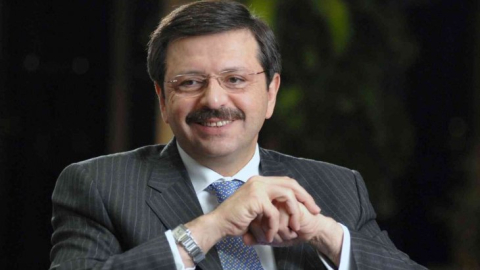 2022 yılının ilk çeyreğinde aylık kartlı harcamalar ortalaması bir önceki yıla göre yüzde 85 arttı