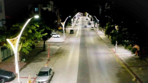 Körfez Akşemsettin Caddesi ışıl ışıl oldu