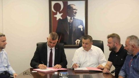 Gölcük Belediyesi işçilerini enflasyona karşı ezdirmedi