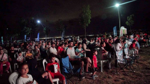 Körfez'de sinema keyfi