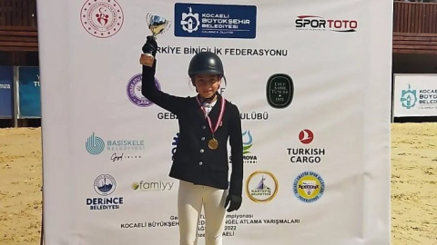Kartepeli biniciler birinci oldu