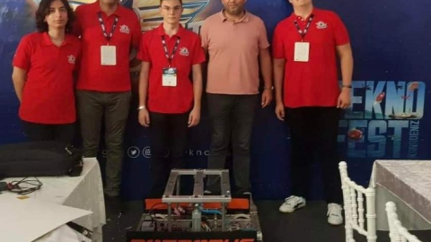 Gölcük Fen Lisesi öğrencilerinden büyük başarı