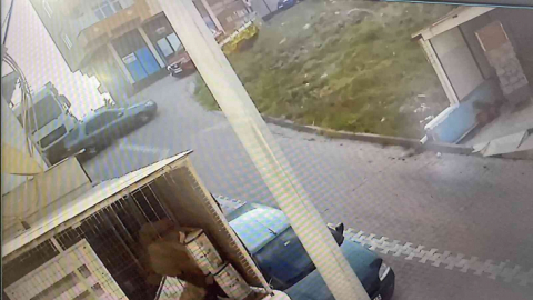 Hafriyat kamyonu kaydı , ortalık savaş alanına döndü