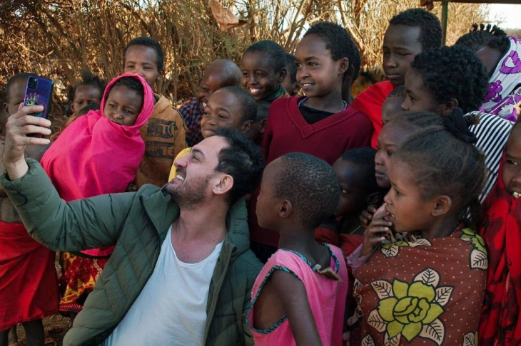 Yıldız Tilbe'den Afrika'daki çocuklara rekor yardım