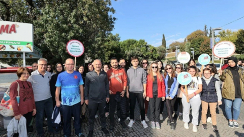 Protokol üyeleri ve vatandaşlar sağlık için yürüdü