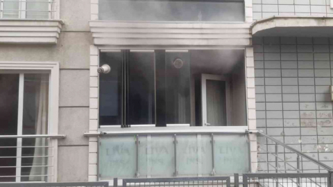 Evin mutfağında çıkan yangın korkuttu