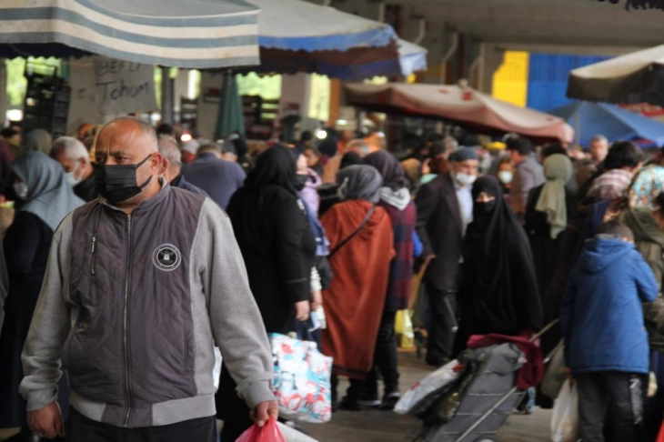 Pazarlarda turşu hareketliliği başladı