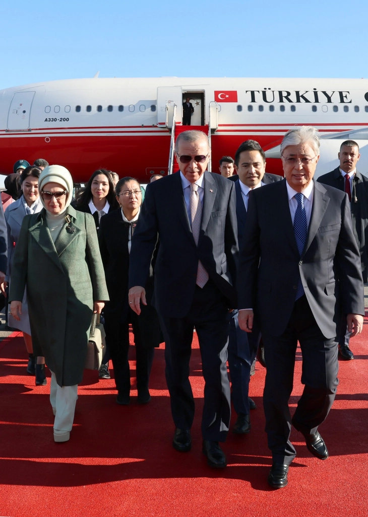 Cumhurbaşkanı Erdoğan'a Kazakistan'da resmi tören