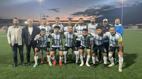 Diliskelesi dolu dizgin hedefe koşuyor