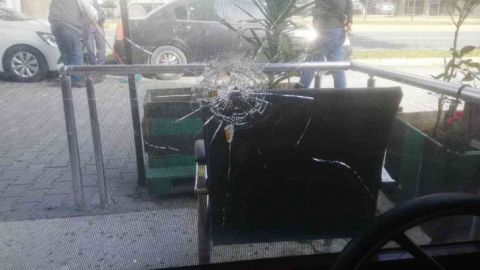 Kocaeli'nde oto galeriler kurşunlandı