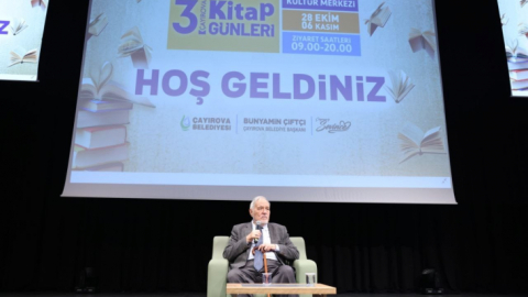 Prof. Dr. İlber Ortaylı, Cumhuriyet'in ilk yüzyılını gençlere anlattı