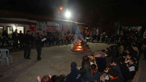 İzcilere doğada hayatta kalma dersi