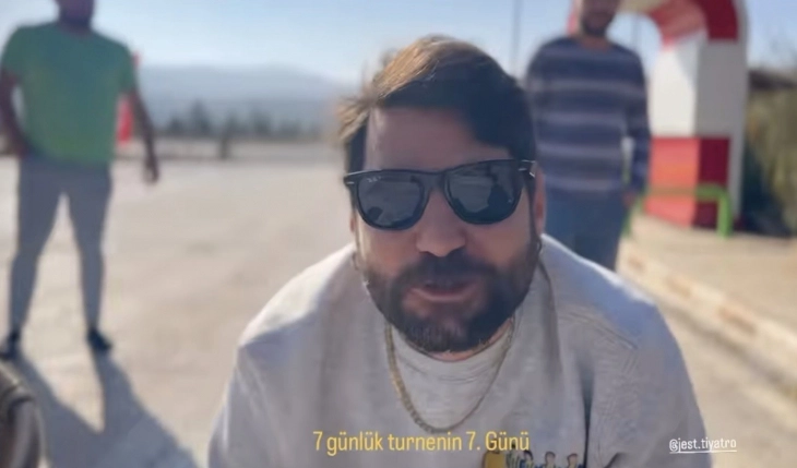 Amasya'da feci kaza ! Tiyatro oyuncularını taşıyan minibüs tıra çarptı: 3 ölü, 8 yaralı