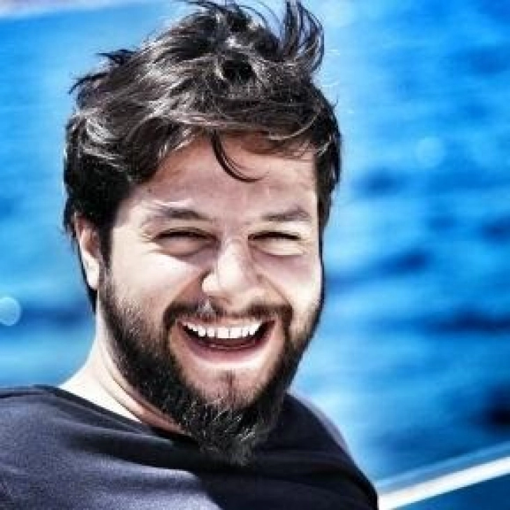 Amasya'da feci kaza ! Tiyatro oyuncularını taşıyan minibüs tıra çarptı: 3 ölü, 8 yaralı