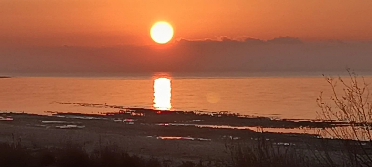 Adilcevaz’da muhteşem gündoğumu