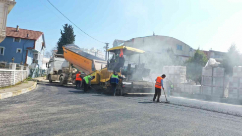 Başiskele'nin yollarına 58 bin ton asfalt