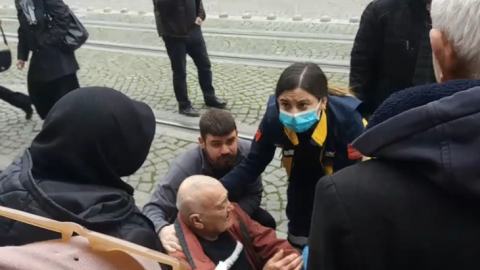 Yaya dengesini kaybetti Tramvaya çarptı !