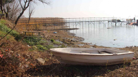 Sapanca Gölü alarm veriyor, su 40 metre çekildi