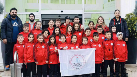 Körfezli yüzücüler Kırklareli'den 75 madalyaya ile döndü