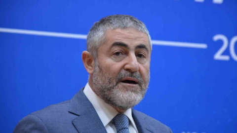 Bakan Nebati: 'Türkiye'nin 90'lardaki gibi yönetim krizleriyle, ayak oyunlarıyla, ithal isimler ve boş masallarla kaybedecek 1 dakikası bile yoktur'