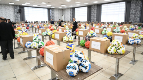 Okullara 1.5 milyon TL'lik spor malzemesi yardımı