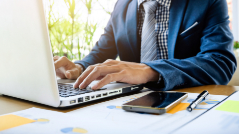 İşçinin bilgisayarını izinsiz inceledi ! Kovulan işçinin imdadına mahkeme yetişti