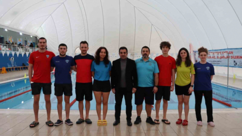 İzmit Belediyesi ile yüzme öğrenen minikler sertifikalarına kavuştu
