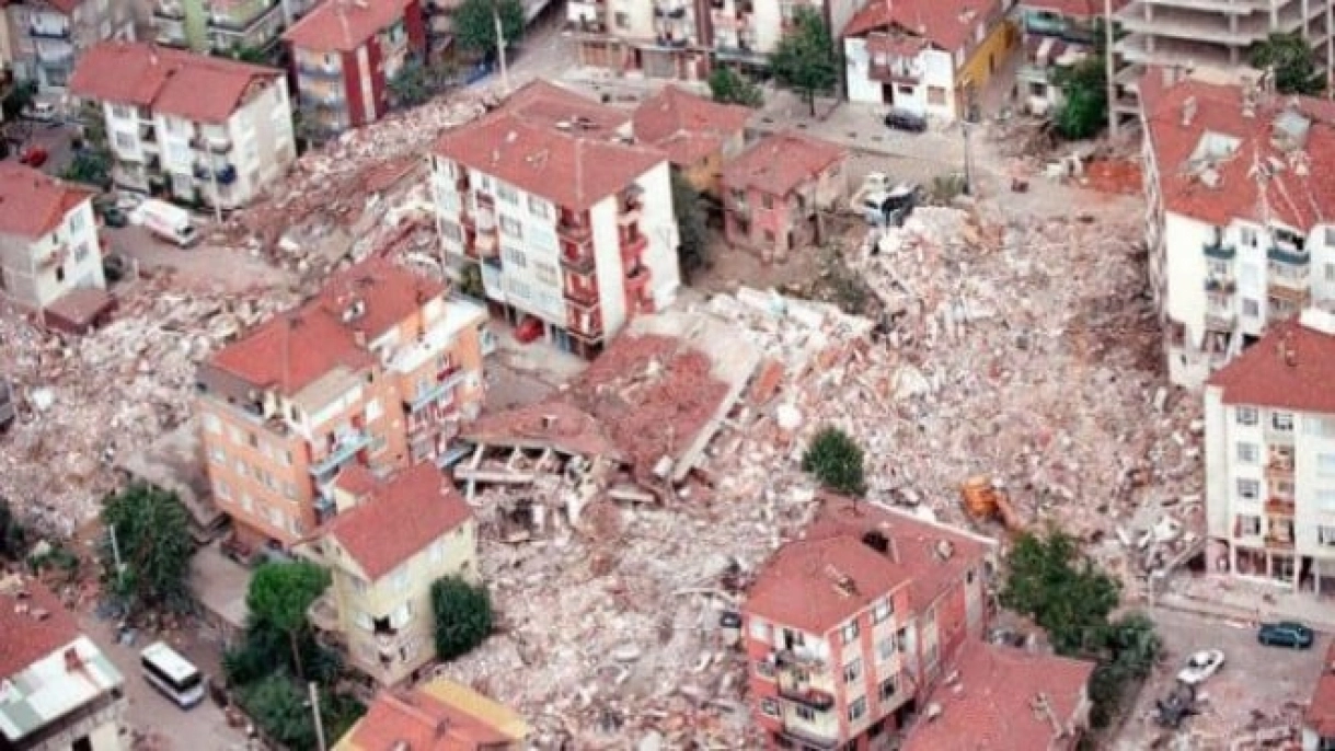Ülkemizi sarsan deprem felaketi
