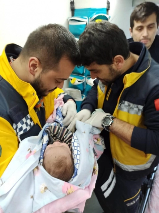 Ülkemizi sarsan deprem felaketi