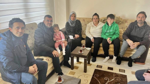 Başkanvekili Çırpan, ilçeye gelen depremzedeleri ziyaret etti: 'Körfez'i eviniz gibi görebilirsiniz'