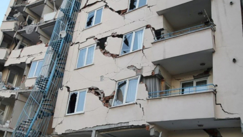 Korkutan uyarı: enkaz ve moloz tehlikesi !