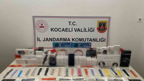 Kocaeli'de 180 bin TL değerinde kaçak elektronik eşya ele geçirildi