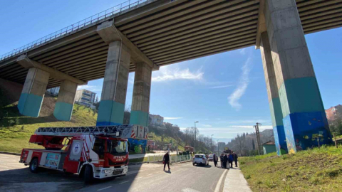 Kocaeli'de korku dolu anlar kamerada, Viyadükten böyle atladı