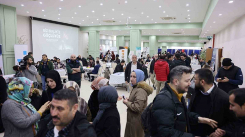 İş arayanlar ve işverenler Darıca'da buluştu
