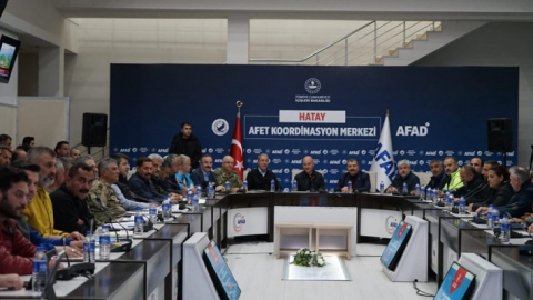 Başkan Sezer, bakanlara Hatay'daki çalışmalara ilişkin bilgi verdi