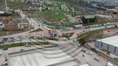 Dev fırın Yeşilova'dan geçti, vatandaşlar şaşkınlıkla izledi