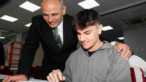 Başkan Söğüt: '7'den 70'e herkesin faydalanabileceği kütüphaneyi hayata geçirdik'